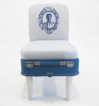 Illustration for article titled Retrotastic Furniture Made from Amazing Old Suitcases and Trunks